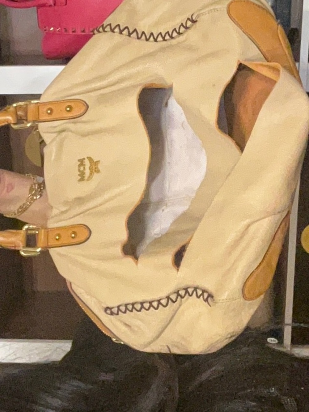 31. MCM Sold As Is Desc In Liveno Cancel/returns